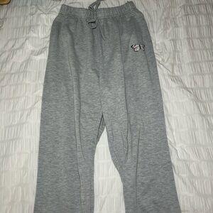 gray lounge sweatpants